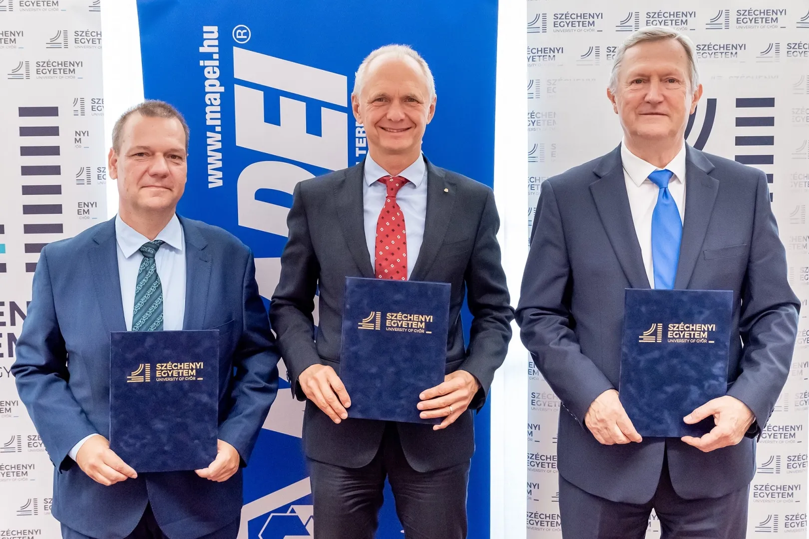 Dr János Szép, Dean of the Faculty of Architecture Civil Engineering and Transport Sciences at Széchenyi István University, Béla Markovich, Managing Director of Mapei Ltd. and Dr Ferenc Friedler, Vice-President of Scientific Affairs and Rector of the University (Photo: András Adorján)